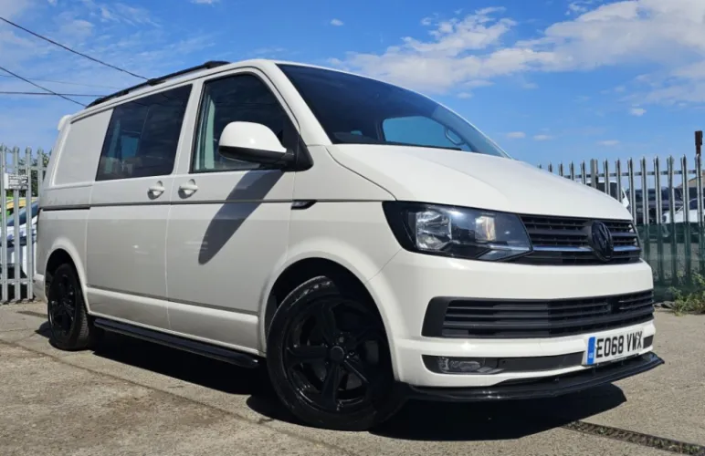 2018 VOLKSWAGEN TRANSPORTER photo 1