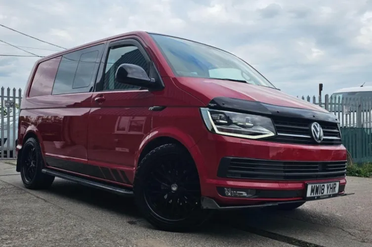 2018 VOLKSWAGEN TRANSPORTER photo 1