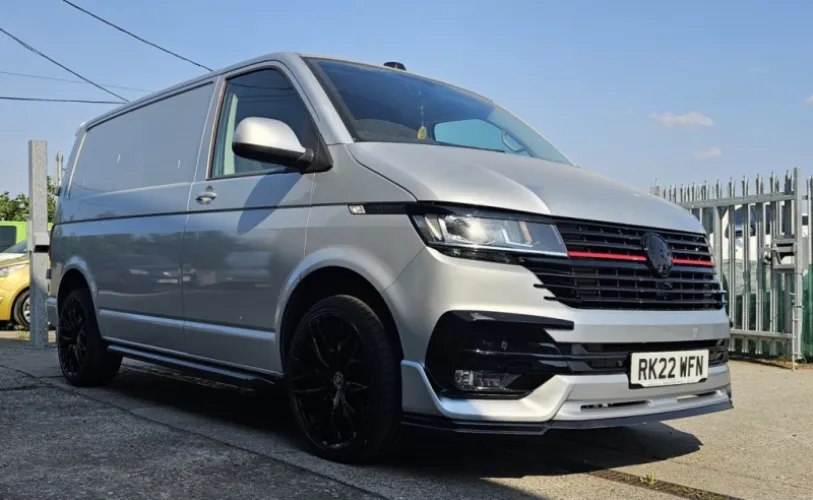 2022 VOLKSWAGEN TRANSPORTER photo 1