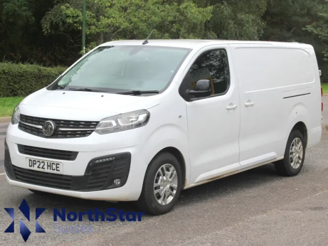 2022 Vauxhall Vivaro photo 1