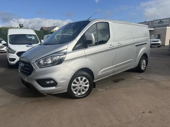 2026 Ford Transit Custom photo 1