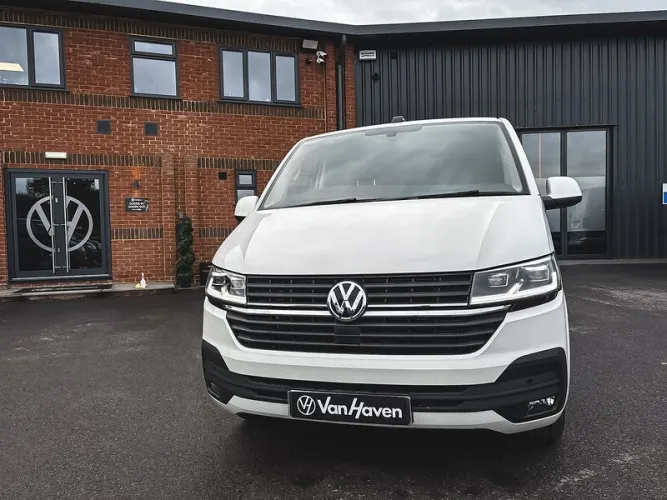 2024 Volkswagen Transporter photo 1