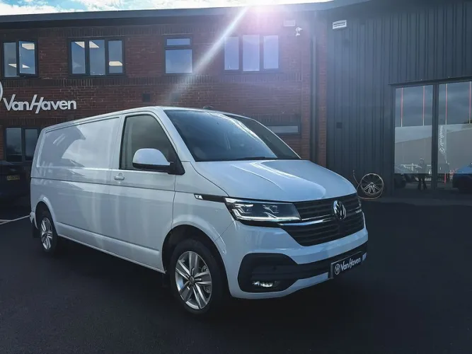 2024 Volkswagen Transporter photo 1