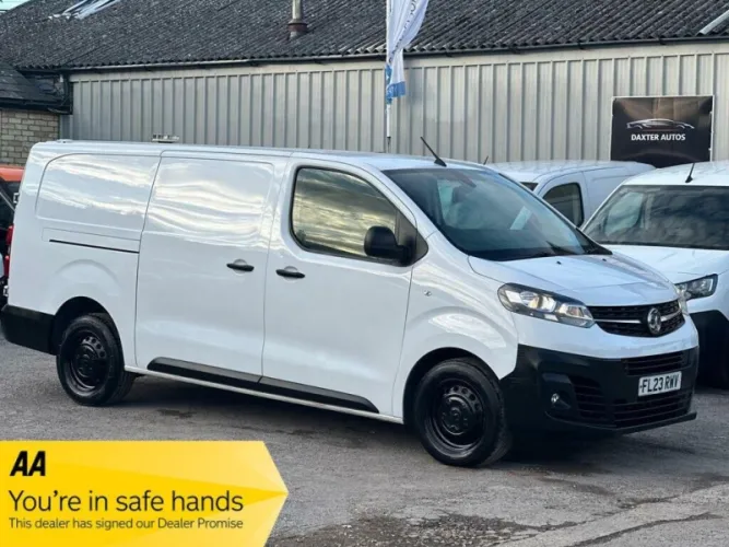 2023 Vauxhall Vivaro photo 1