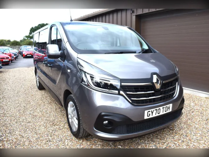 2020 Renault Trafic photo 1