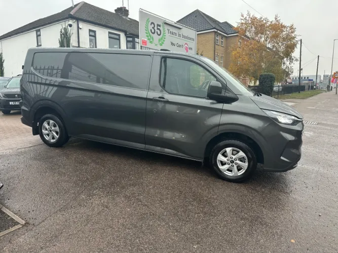2025 Ford Transit Custom photo 1