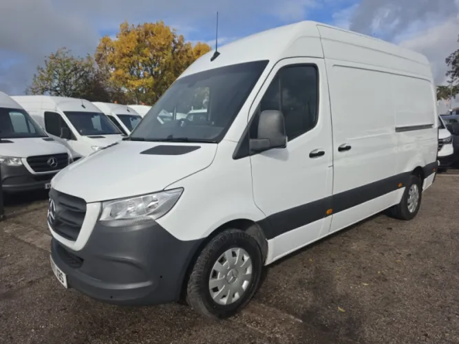 2021 MERCEDES-BENZ SPRINTER photo 1