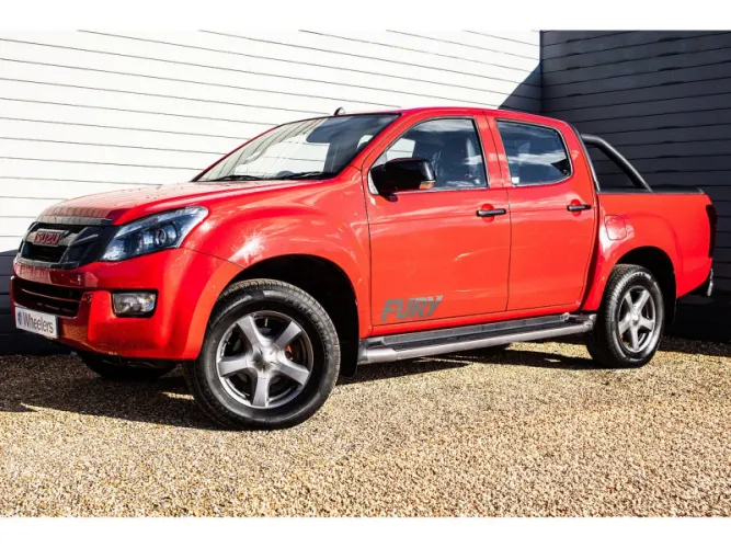 2015 Isuzu D-Max photo 1