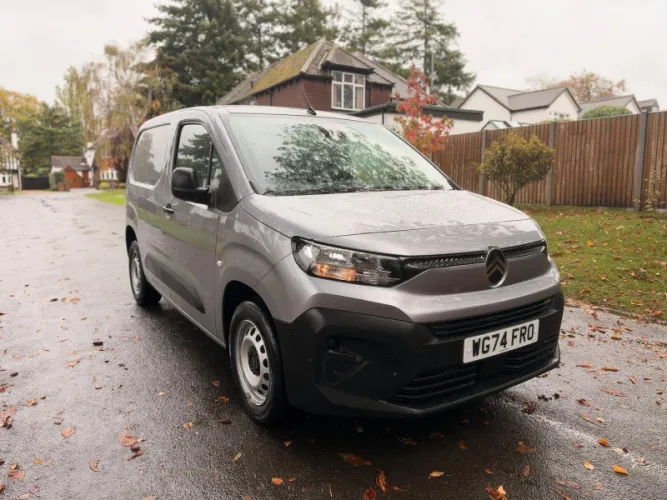 2024 Citroen Berlingo photo 1