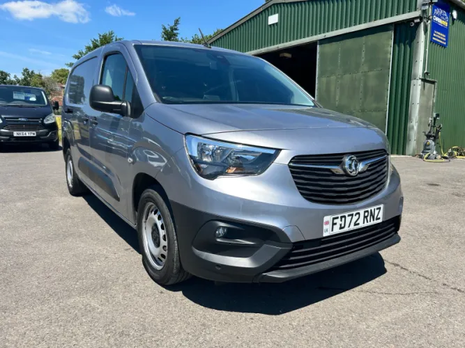 2023 Vauxhall Combo photo 1