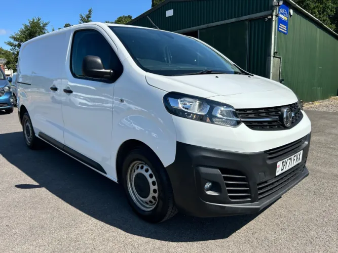 2021 Vauxhall Vivaro photo 1
