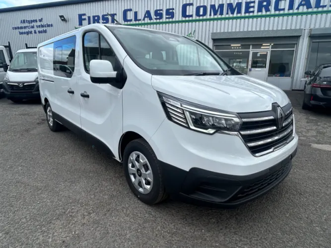 2026 Renault Trafic photo 1