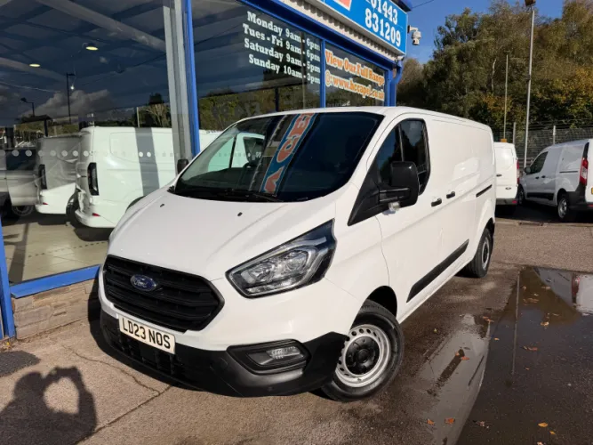 2023 Ford Transit Custom photo 1