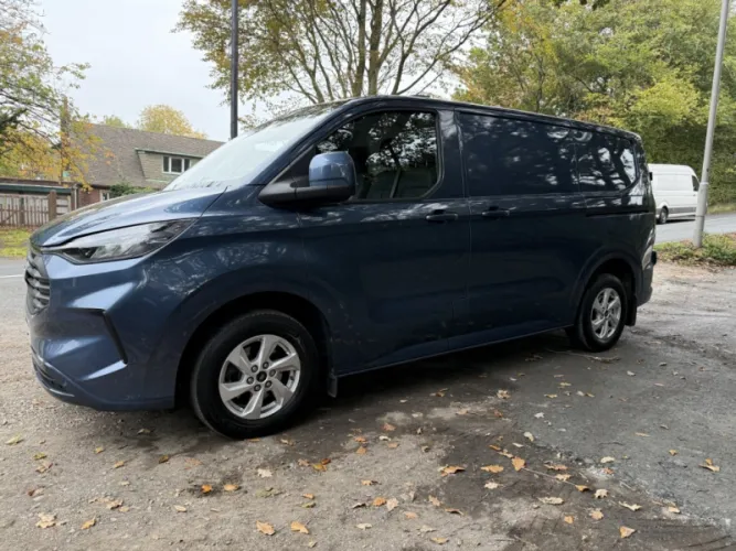 2023 FORD TRANSIT CUSTOM photo 1