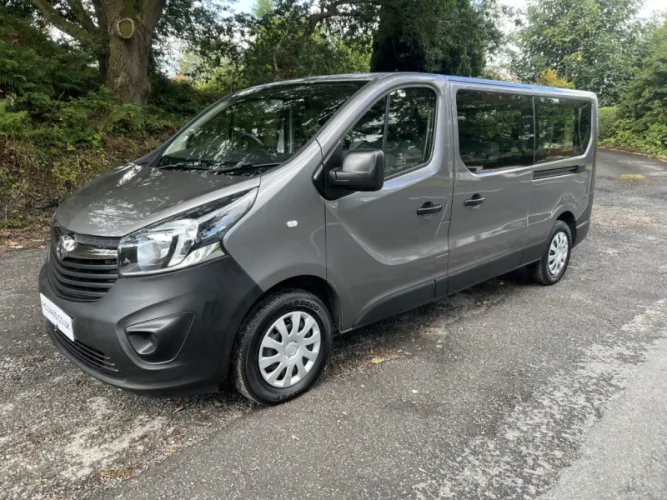 2018 VAUXHALL VIVARO photo 1