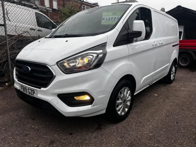 2019 Ford Transit Custom photo 1