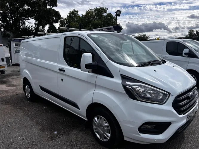 2022 Ford Transit Custom photo 1