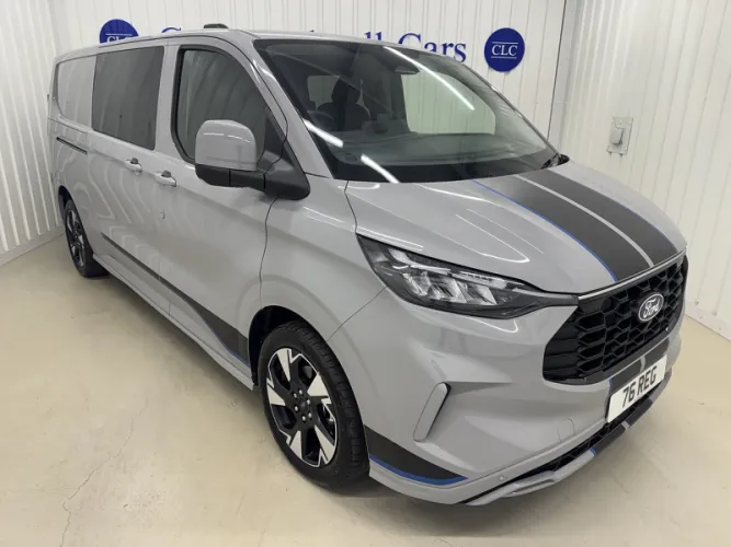 2026 Ford Transit Custom photo 1