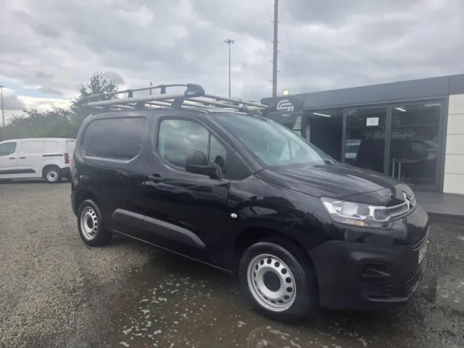 2023 CITROEN BERLINGO photo 1