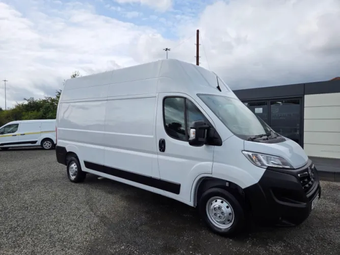 2023 VAUXHALL MOVANO photo 1