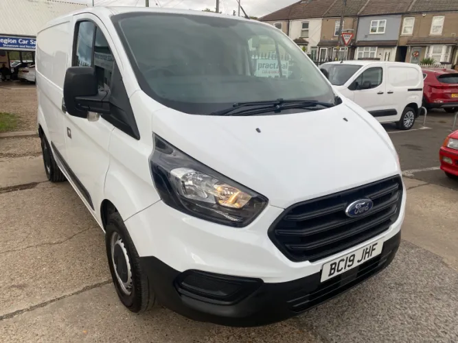 2019 Ford Transit Custom photo 1
