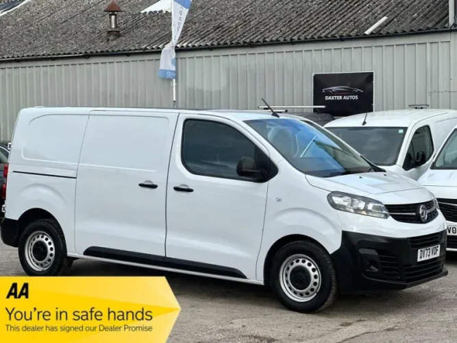 2023 Vauxhall Vivaro photo 1