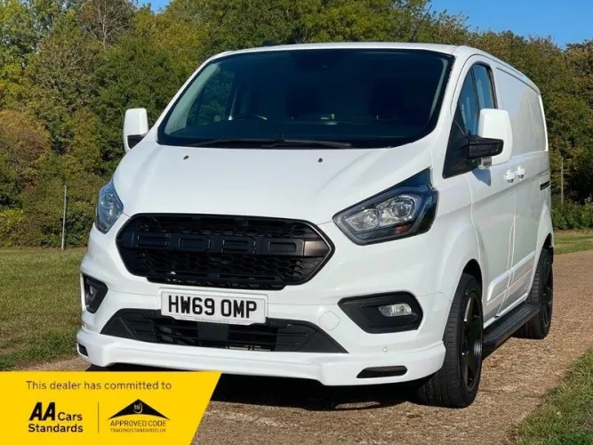 2019 Ford Transit Custom photo 1