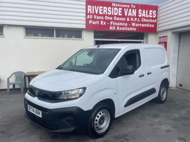 2020 Vauxhall Combo photo 1