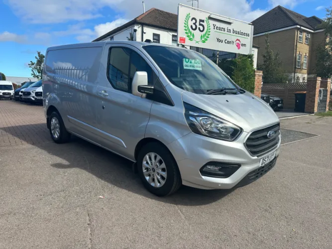 2022 Ford Transit Custom photo 1
