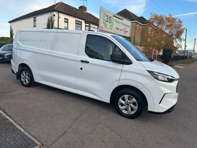 2024 Ford Transit Custom photo 1