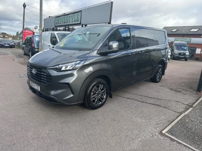 2024 Ford Transit Custom photo 1