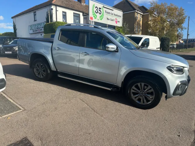 2019 Mercedes-Benz X Class photo 1