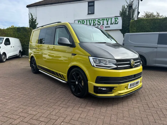 2018 Volkswagen Transporter photo 1