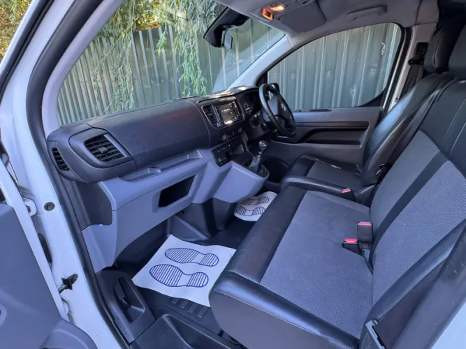2021 Vauxhall Vivaro LWB 2021 photo 1
