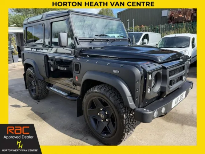 2013 LAND ROVER DEFENDER 90 photo 1