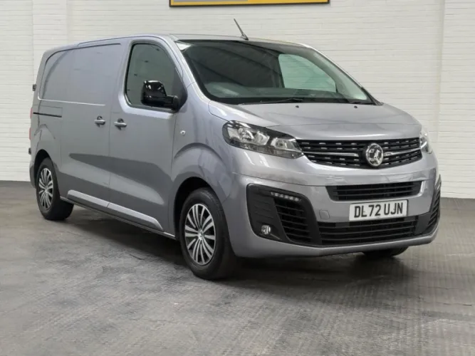 2023 VAUXHALL VIVARO photo 1