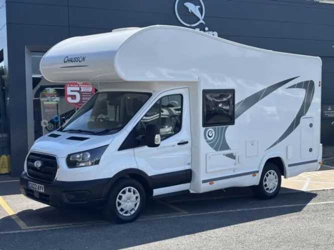 2022 Your selected motorhomes to photo 1