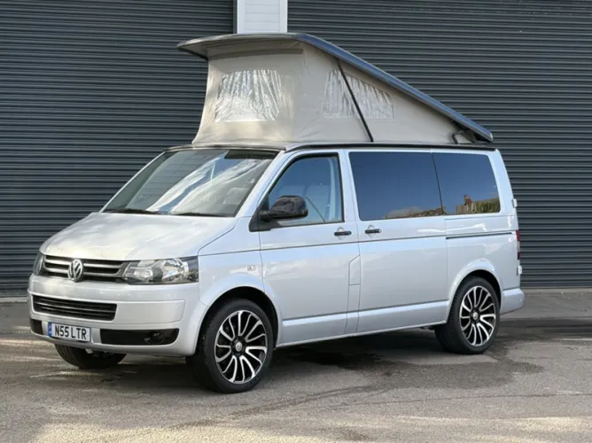 2012 Your selected motorhomes to photo 1