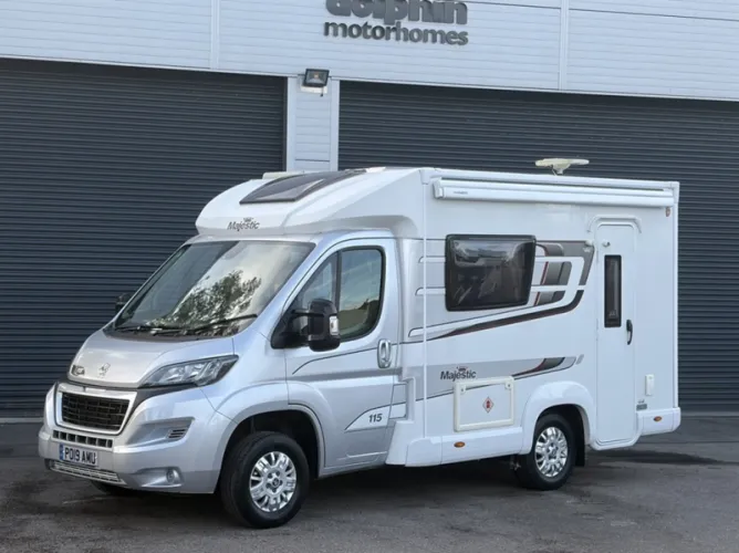 2019 Your selected motorhomes to photo 1