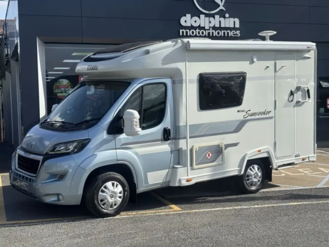 2015 Your selected motorhomes to photo 1