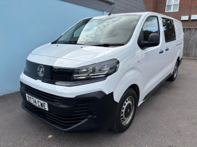 2024 Vauxhall Vivaro photo 1