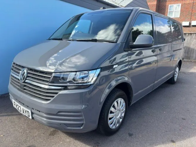 2023 Volkswagen Transporter photo 1