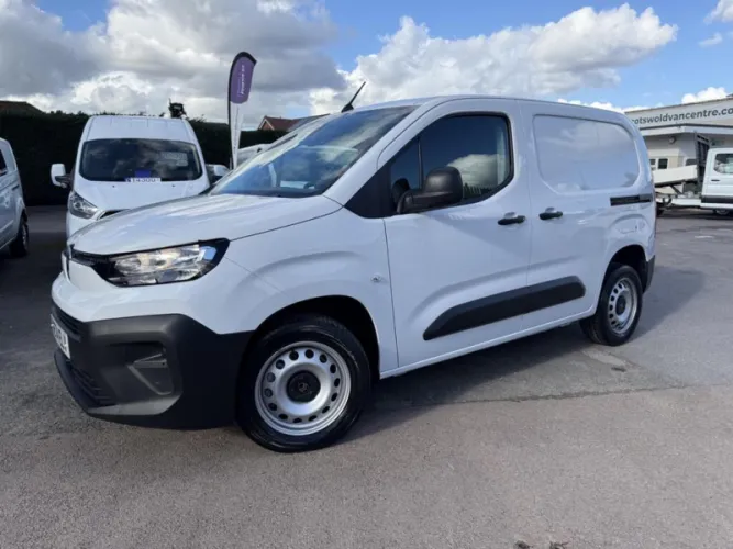 2026 Citroen Berlingo photo 1