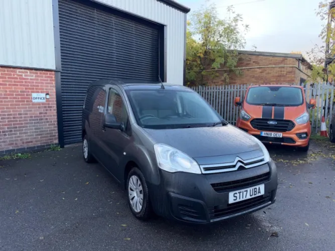 2017 CITROEN BERLINGO photo 1