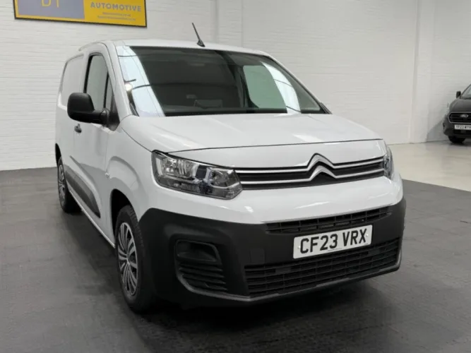 2023 Citroen BERLINGO photo 1