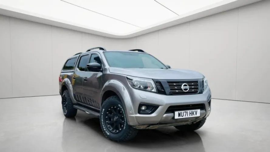 2021 Nissan NAVARA photo 1