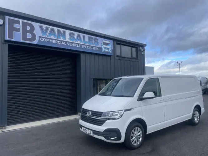 2022 VOLKSWAGEN TRANSPORTER photo 1