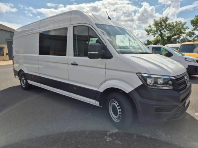 2023 VOLKSWAGEN CRAFTER photo 1