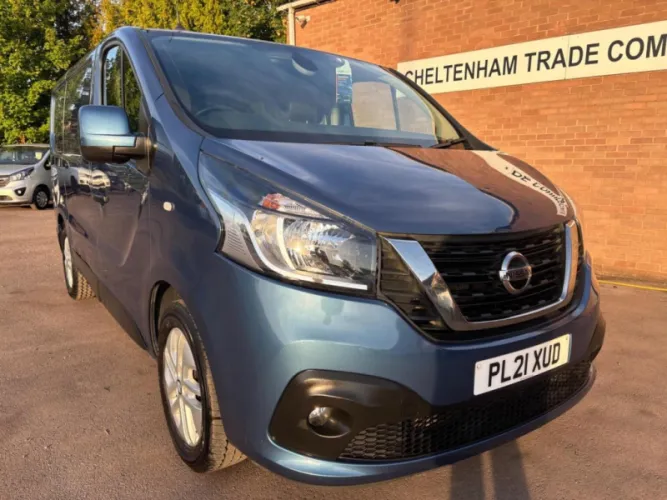 2021 NISSAN NV300 photo 1