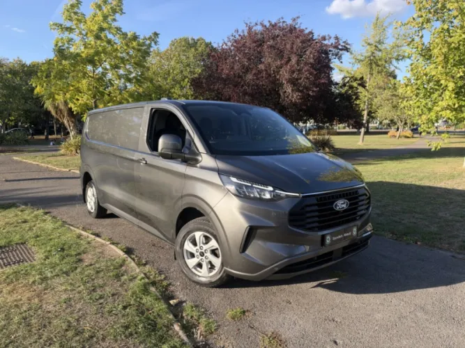2024 FORD TRANSIT CUSTOM photo 1